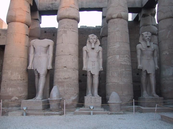 Statues Luxor Temple